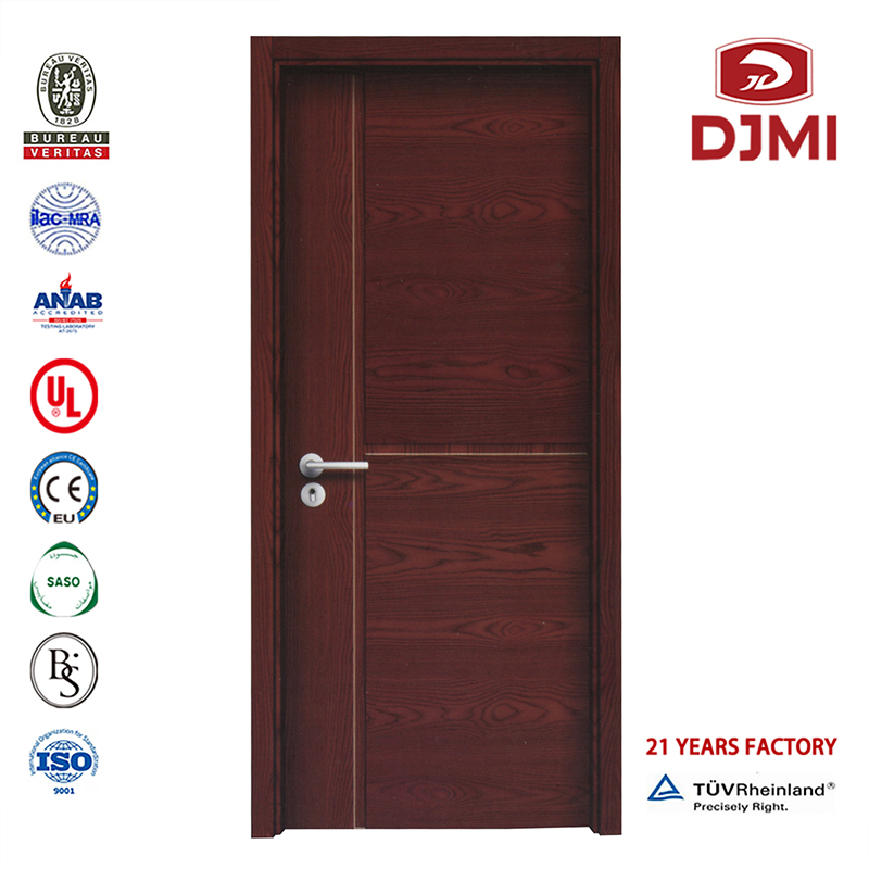 新しい設定Washroom Kindergatrdenドア高光沢中国工場メラミン木製ドアのインテリアパネル高品質のエントリのドアメラミンボードのホット販売安価な安価な中国のMDFのドアガラス製のドアで作ら